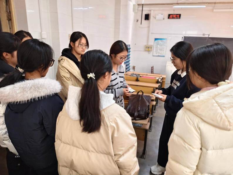 助学部照片